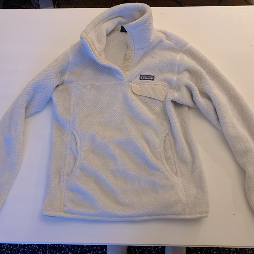 White Patagonia Women’s Re-Tool Snap-T Pullover size S